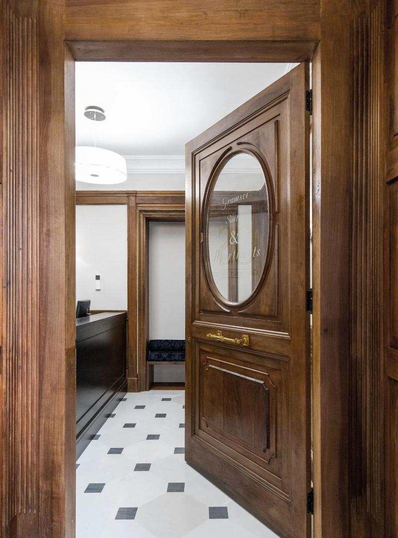 Gramsci Suites